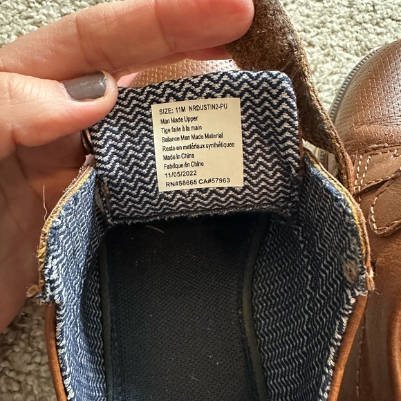 Boys Brown Dress Shoes - Picture 4 of 4